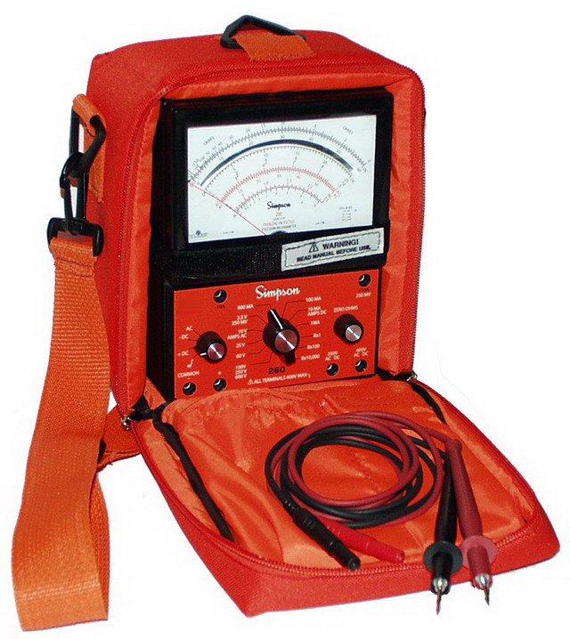 Figure 11 — Series 9S — the current safety-rated flagship, shown in its red field carrying case. The 600 V CAT III
rating is new to this series; the case color has no relationship to any "red = series X" rule …